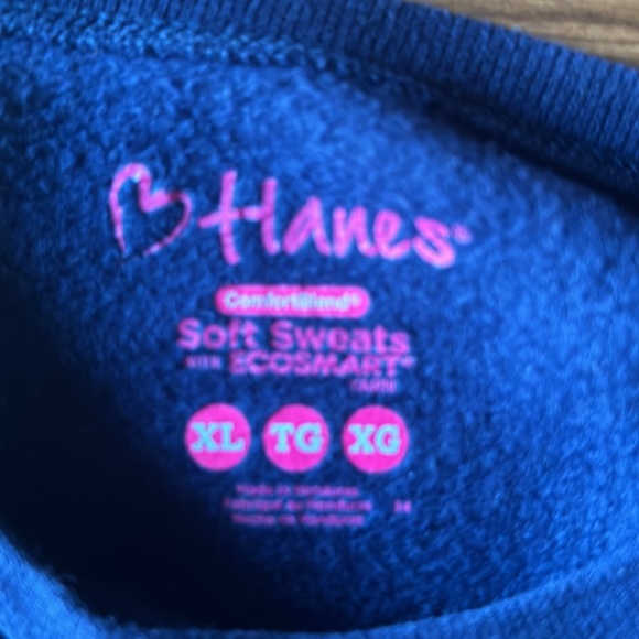 Hanes Kid’s Sweatshirt - Picture 2 of 3